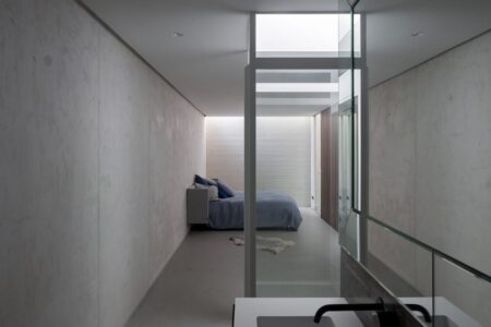Casa enterrada en Eindhoven. WillemsenU | willemsenu20