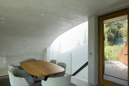 Casa enterrada en Eindhoven. WillemsenU | willemsenu8