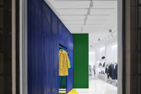 JA! Studio. Escaparatismo. Loreak Mendian | 01_storefront view_ura ja studio