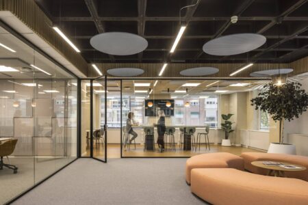 Destudio-spin-master-offices-05-kitchenette-9121f0b2-3