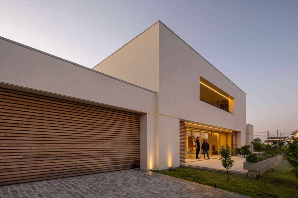 House in Ílhavo. Casa urbana rodeada de campos de cultivoHouse in Ílhavo. Casa urbana rodeada de campos de cultivo | 20210130 m2senos arquitectos casa em ilhavo 103 78e79e77