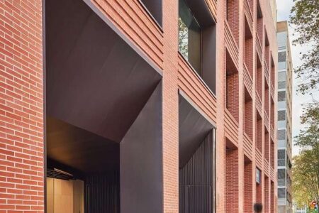 Edificio de oficinas en Joan Miró. Renovación de un edificio de oficinas