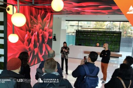Digital Signage at Daigonal 123 - How’d they do that by leddream (3)-21fc5481