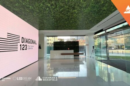 Digital Signage at Daigonal 123 - How’d they do that by leddream (4)-4d985103