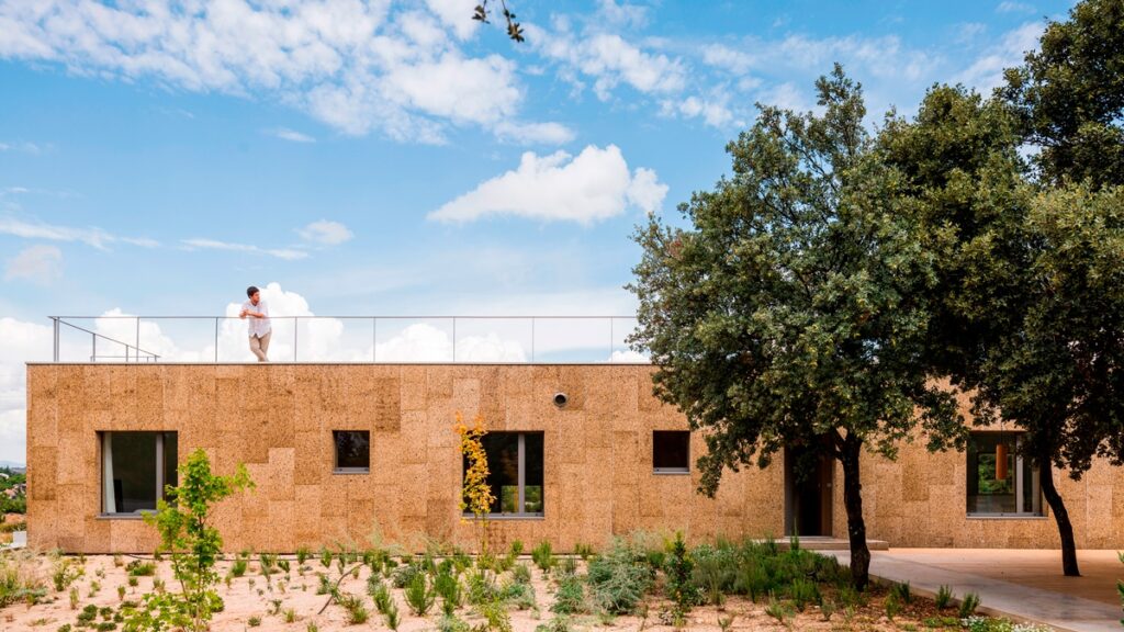 Casa-Eñe-Estudio-Albar-Casa-Pasiva-de-madera-y-corcho