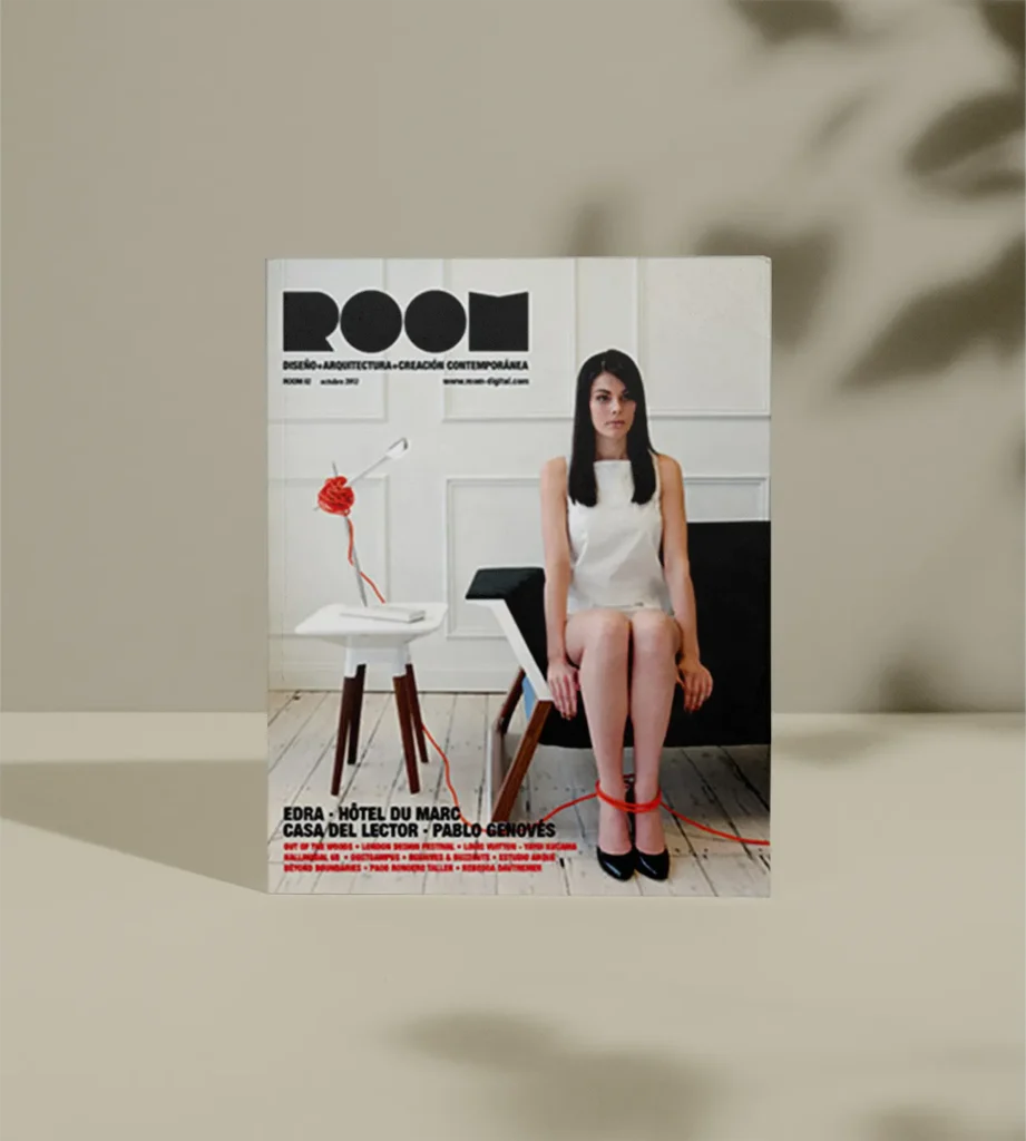 ROOM02