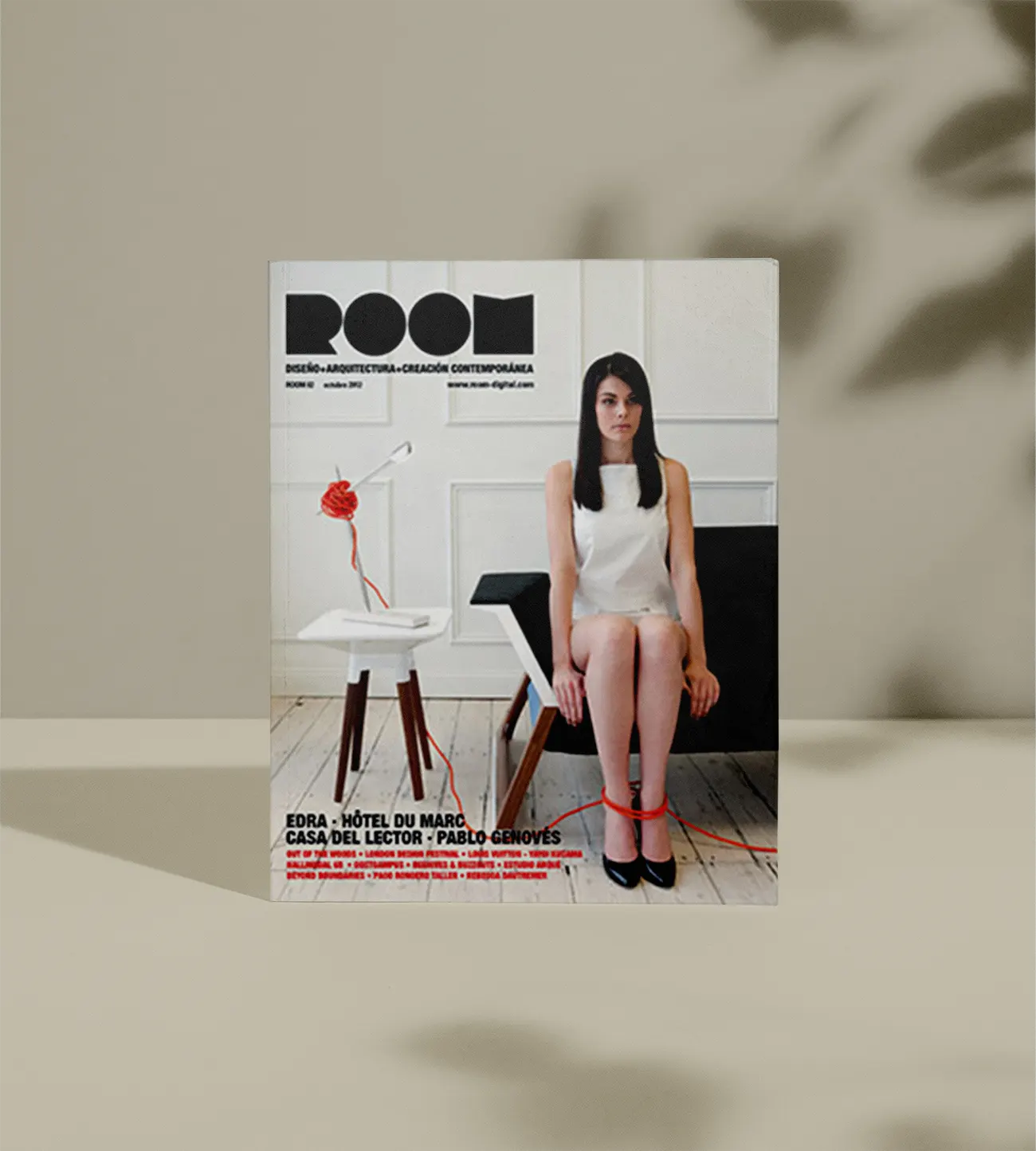 ROOM02