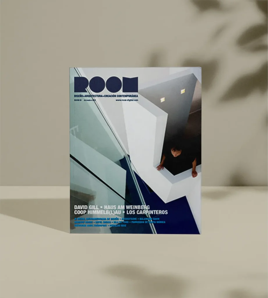 ROOM03
