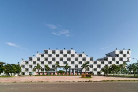 Administrative Building of FPT University. Hanoi. Võ Trọng Nghĩa Architects. Arquitectura sostenible