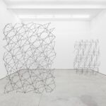 Systemic Grid. Vista instalación Another point in the same line and three points that don´t belong to the same line. Murias Centeno. Lisboa. 2015. Daniel Steegmann Mangrané. Foto: © Bruno Lopes