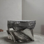Alu Cast Polystyrene Crushed Console. Ben Storms. Diseño belga