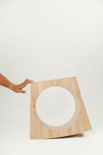 Bou Rocking Stool. Flic Studio. Seleccionado Premios ROOM. Categoría: Premio Futuro