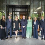 David Chipperfield junto a la dirección de Porcelanosa