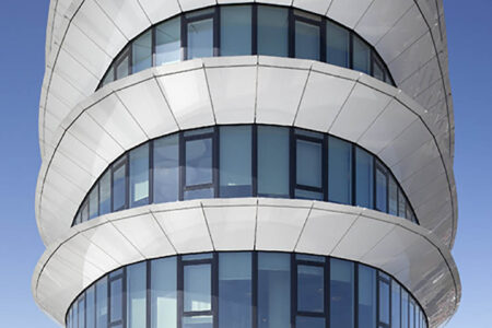 Education Executive Agency & Tax Offices. Groningen, Países Bajos. UNSTudio