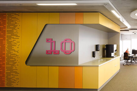Education Executive Agency & Tax Offices. Groningen, Países Bajos. UNSTudio