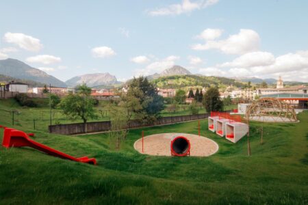 Escuela San Antonio. Ele Arkitektura. Seleccionados Premios ROOM: Categoría: Proyecto de Arquitectura
