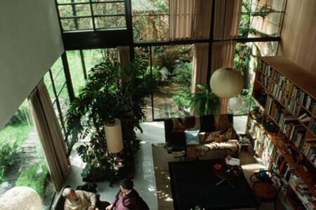 Charles y Ray Eames en su casa