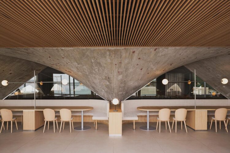 Restaurante Museo Marítimo del Cantábrico. ZOOCO Studio. Seleccionado Premios ROOM. Categoría: Premio Proyecto de Interiorismo