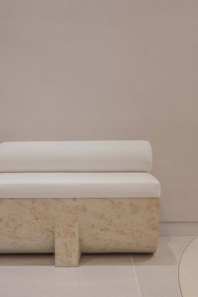 clínica dermatológica, Dra. Skin, John Hejduk