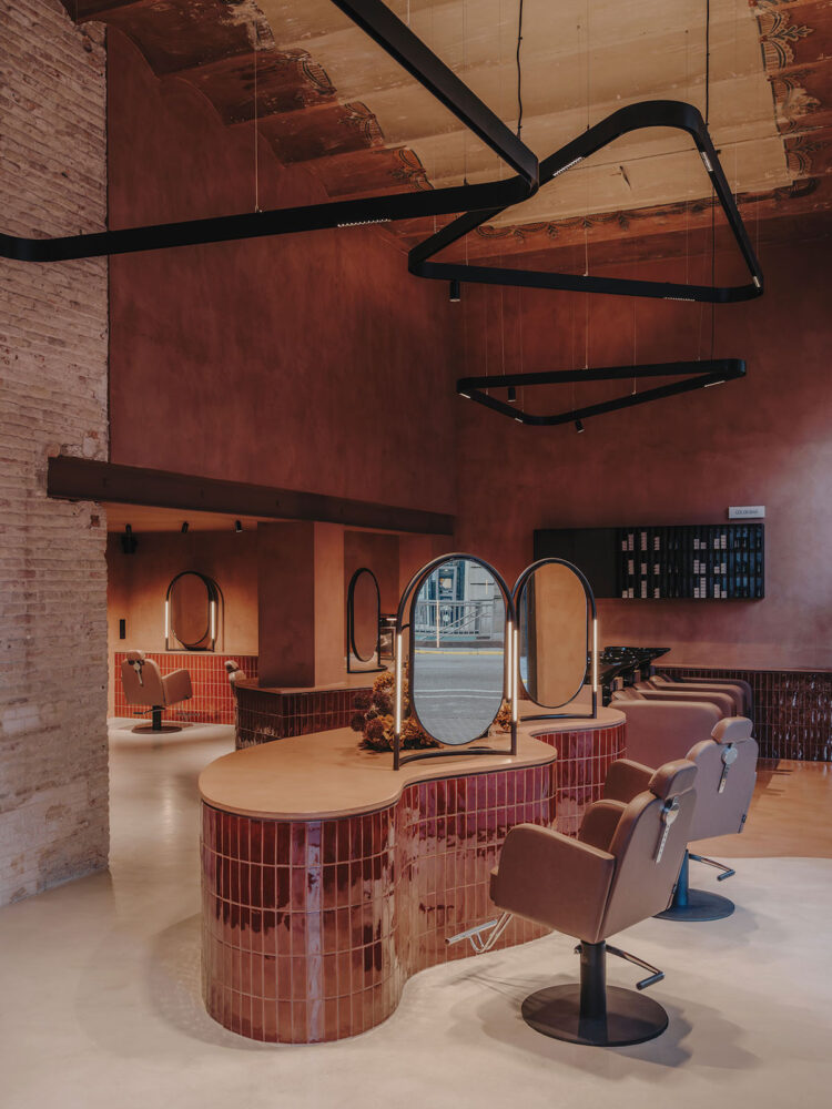 modernismo catalán, salón de belleza, CurlyLab, Miriam Barrio Studio