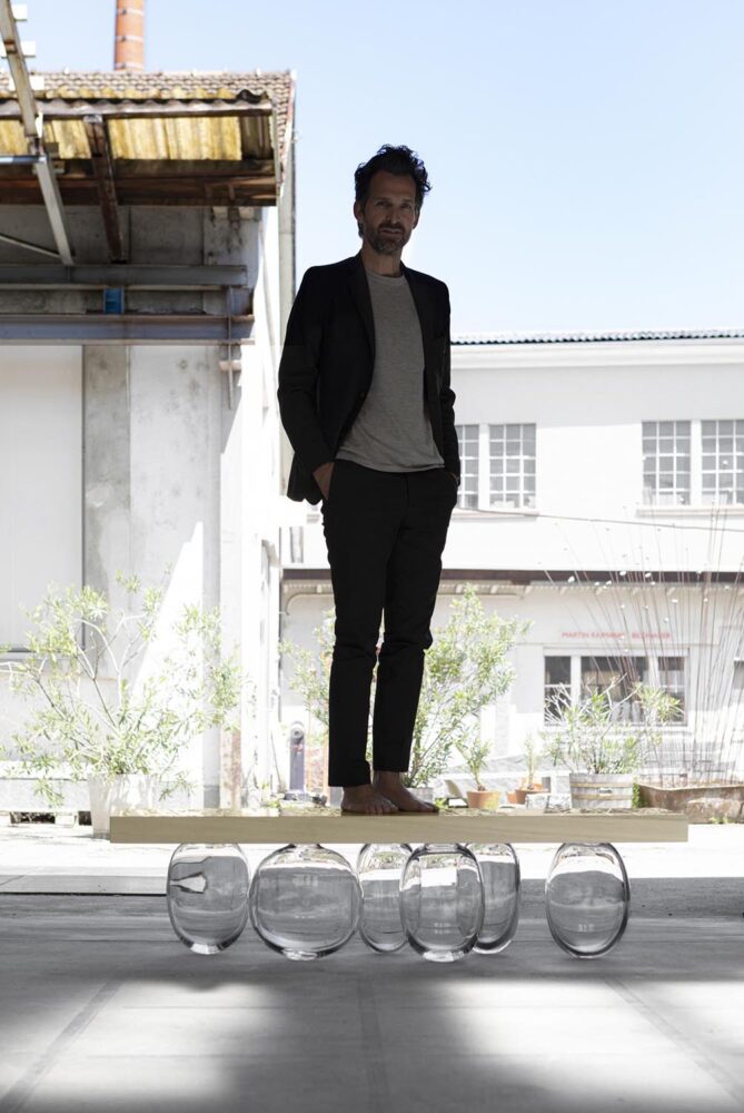 Inverted Gravity Bench. Mathieu Lehanneur