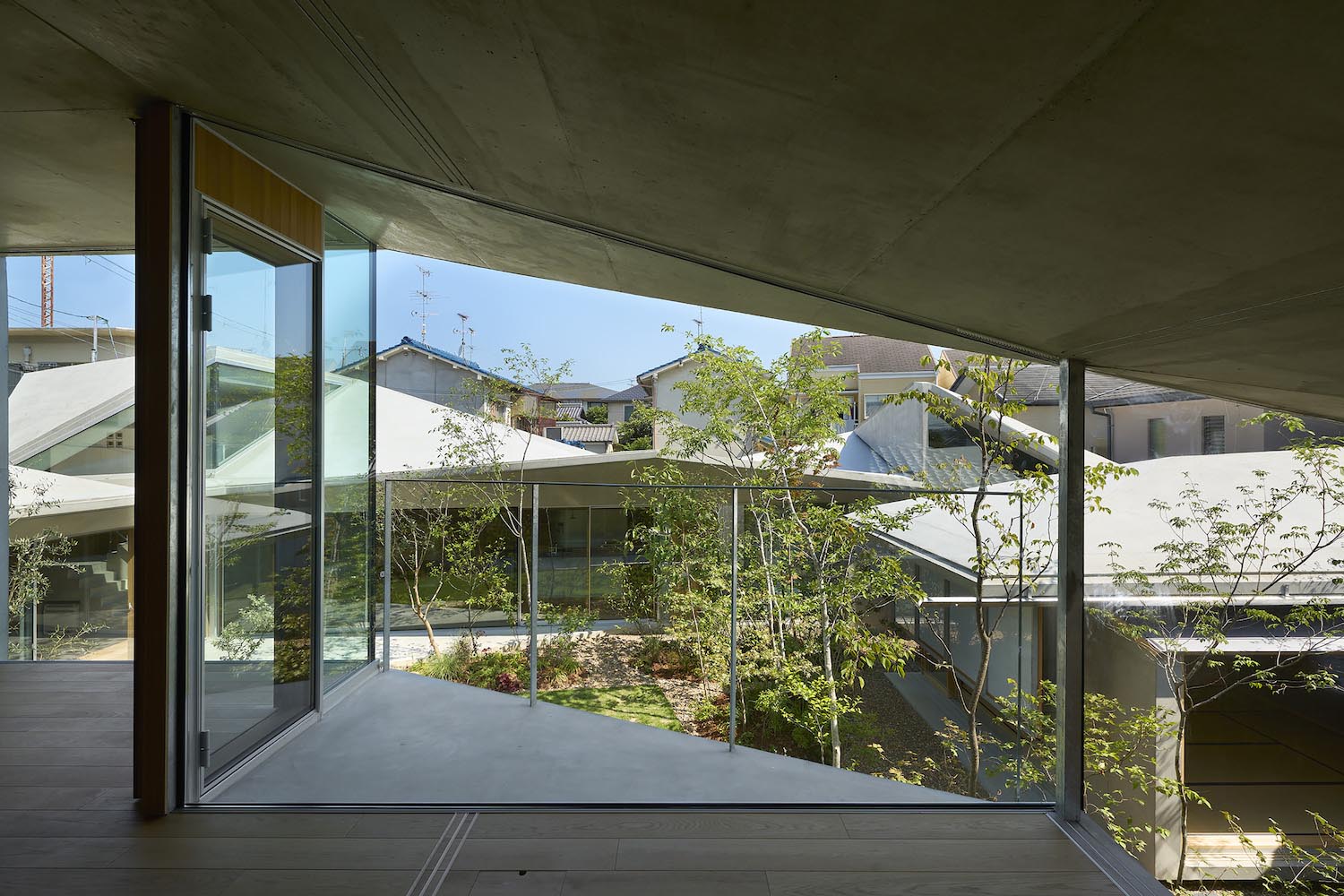 brutalismo, Tomohiro Hata