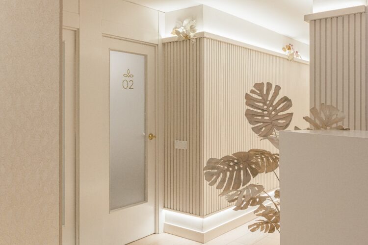 interior de la Clínica Mayol diseñada por el estudio Strada Interiors