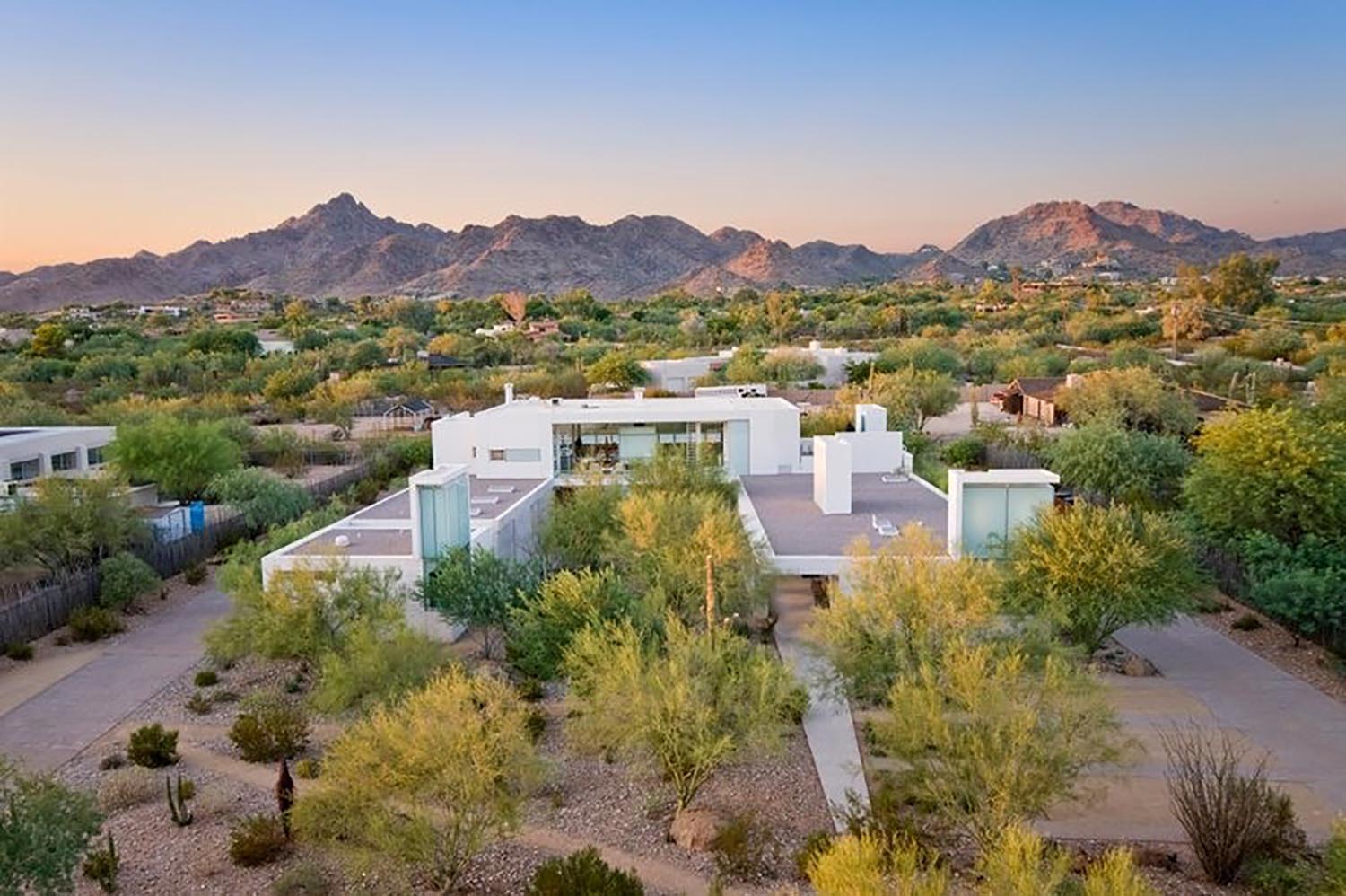 Desert City House. Phoenix, Arizona. Marwan Al Sayed Architects