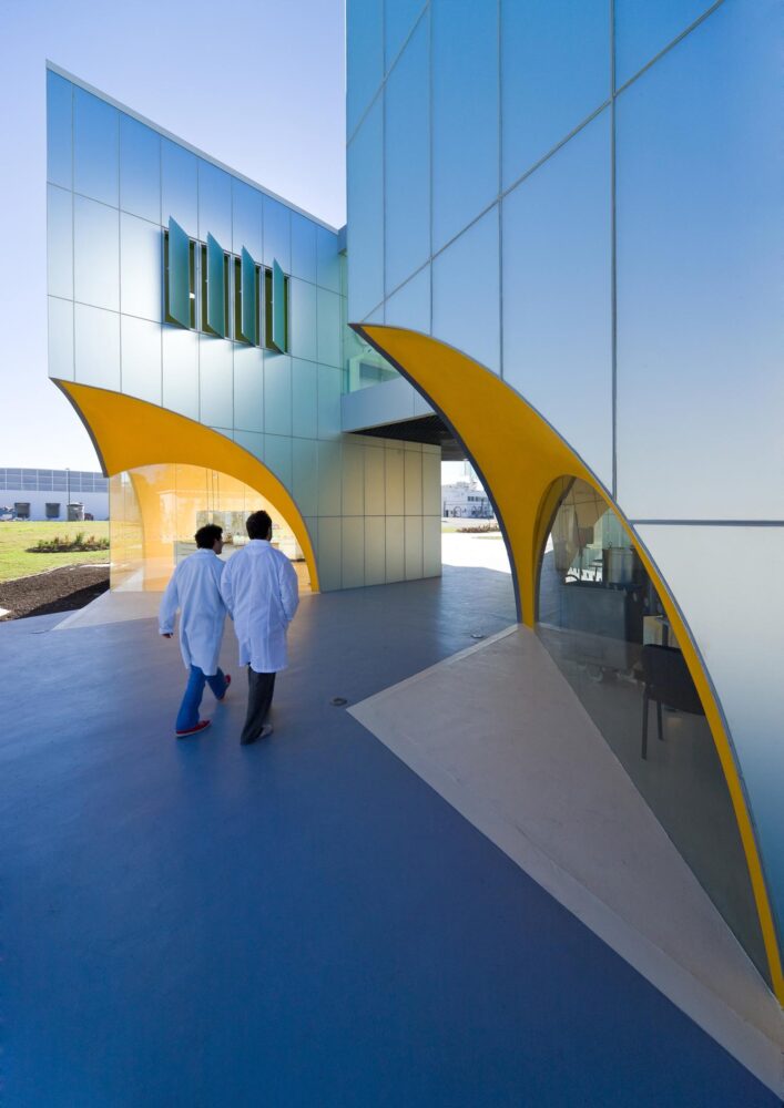 Fábrica Nestlé. Rojkind Arquitectos