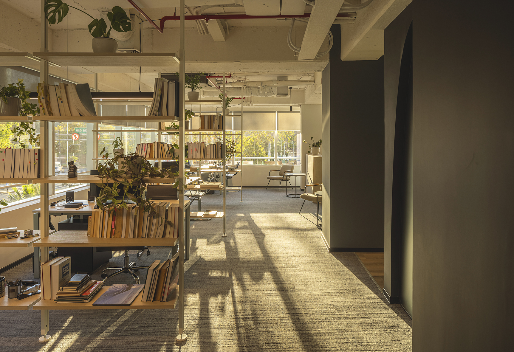 Diseño de oficinas para Lawgic Abogados en Santiago realizado por N.Studio