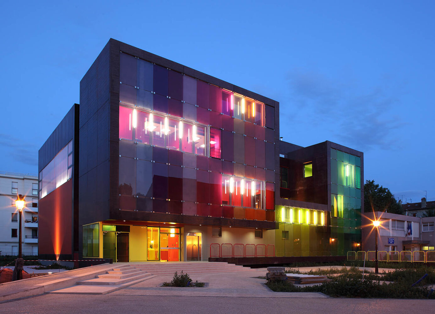 Centro de ocio y deporte. KOZ Architectes