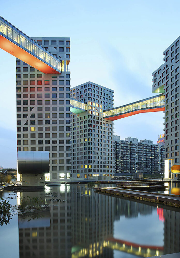 Linked Hybrid. Steven Holl Architects