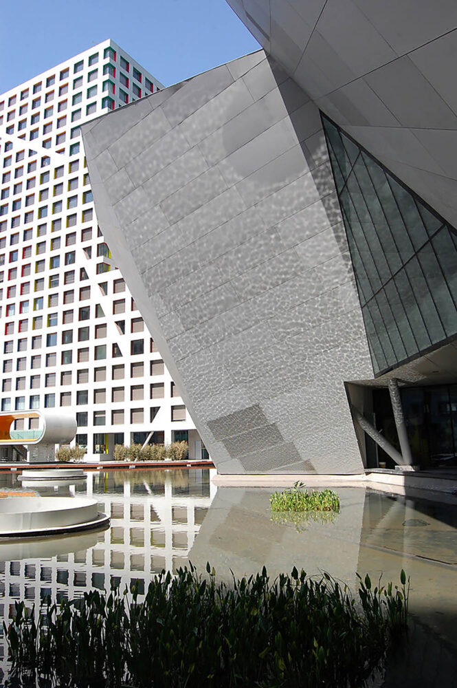 Linked Hybrid. Steven Holl Architects