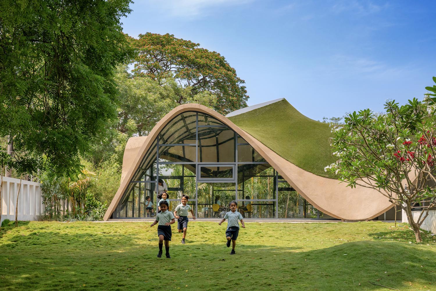 diseño paramétrico, escuela, arquitectura escolar, cubierta lúdica, andblack design studio