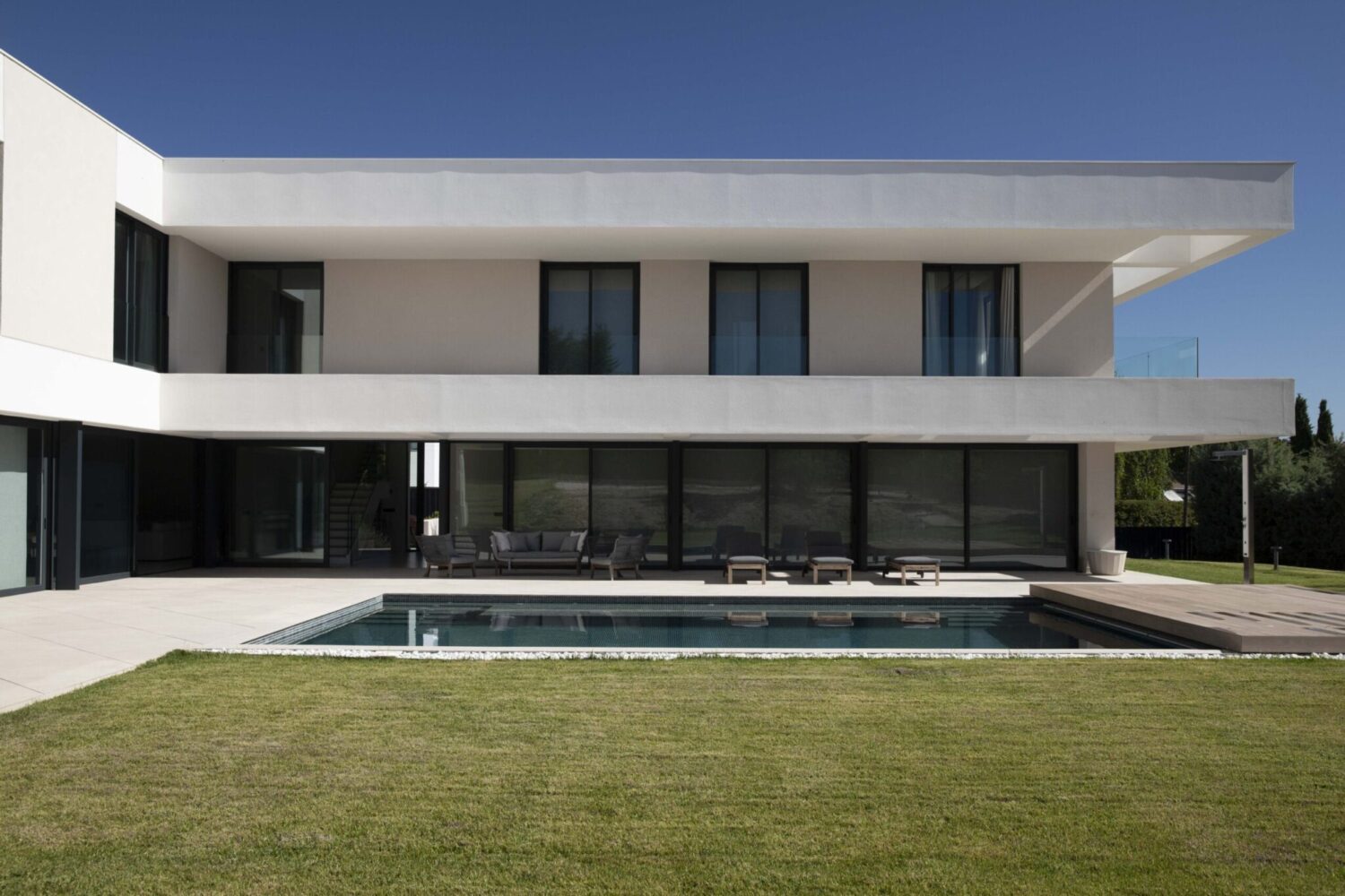 LHOUSE_05