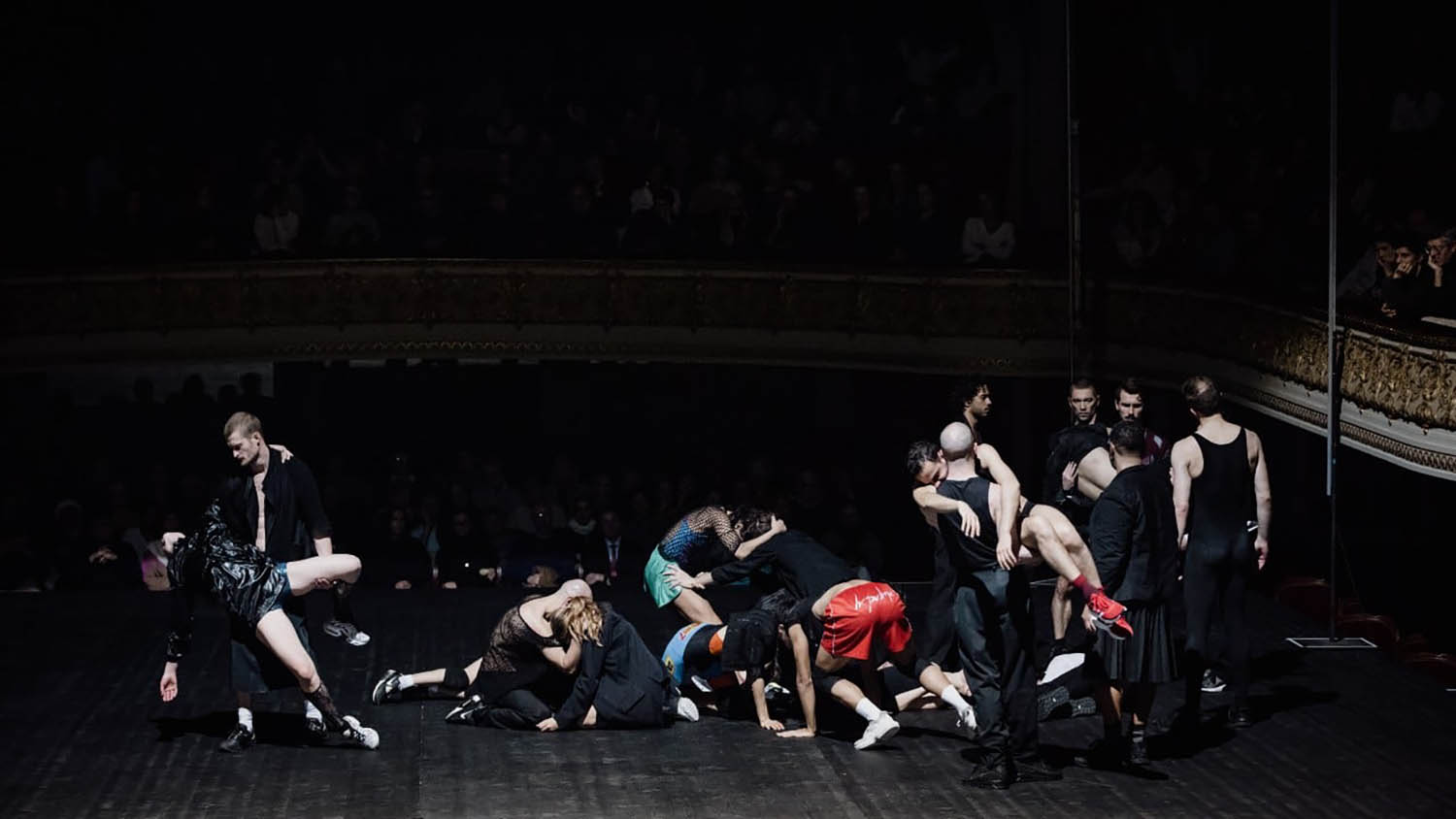 Liberté Cathédrale de Pina Bausch. Coreografía de Boris Charmatz en Tanztheater Wuppertal