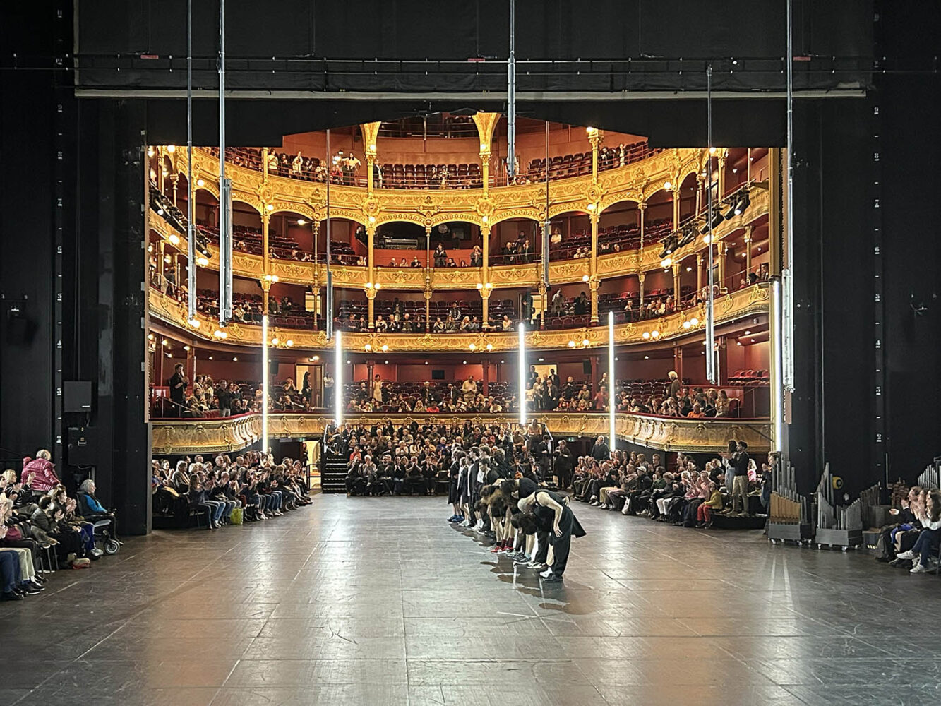 Liberté Cathédrale de Pina Bausch. Coreografía de Boris Charmatz en Tanztheater Wuppertal. Foto: ©paconeumann