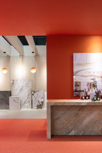Stand de Venux en Cersaie 2024. Estudi{h}ac