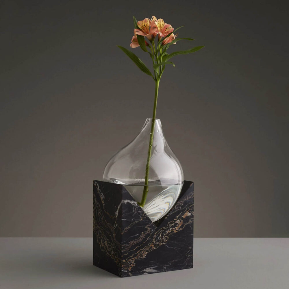 Indefinite Vases. Studio E.O.