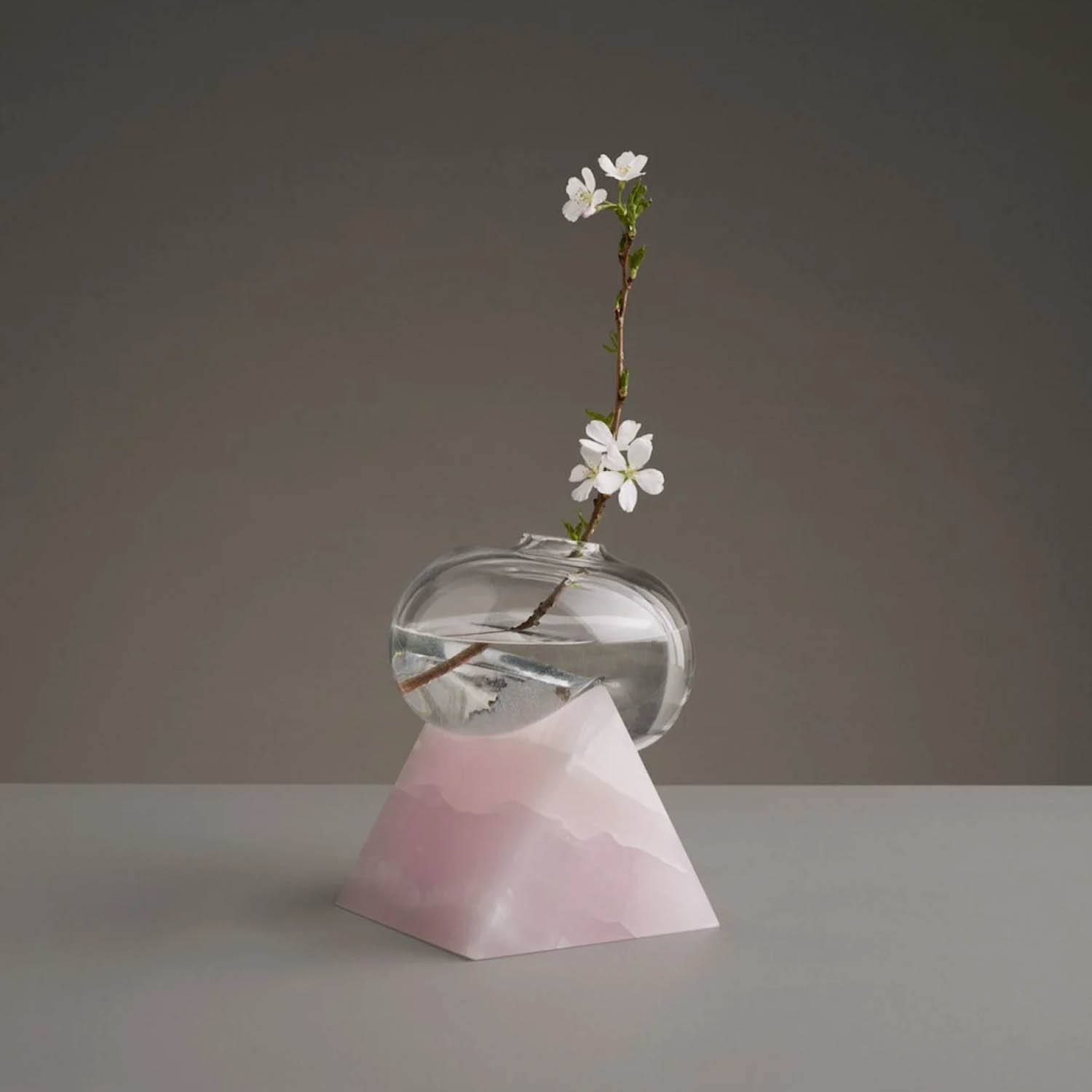 Indefinite Vases. Studio E.O.