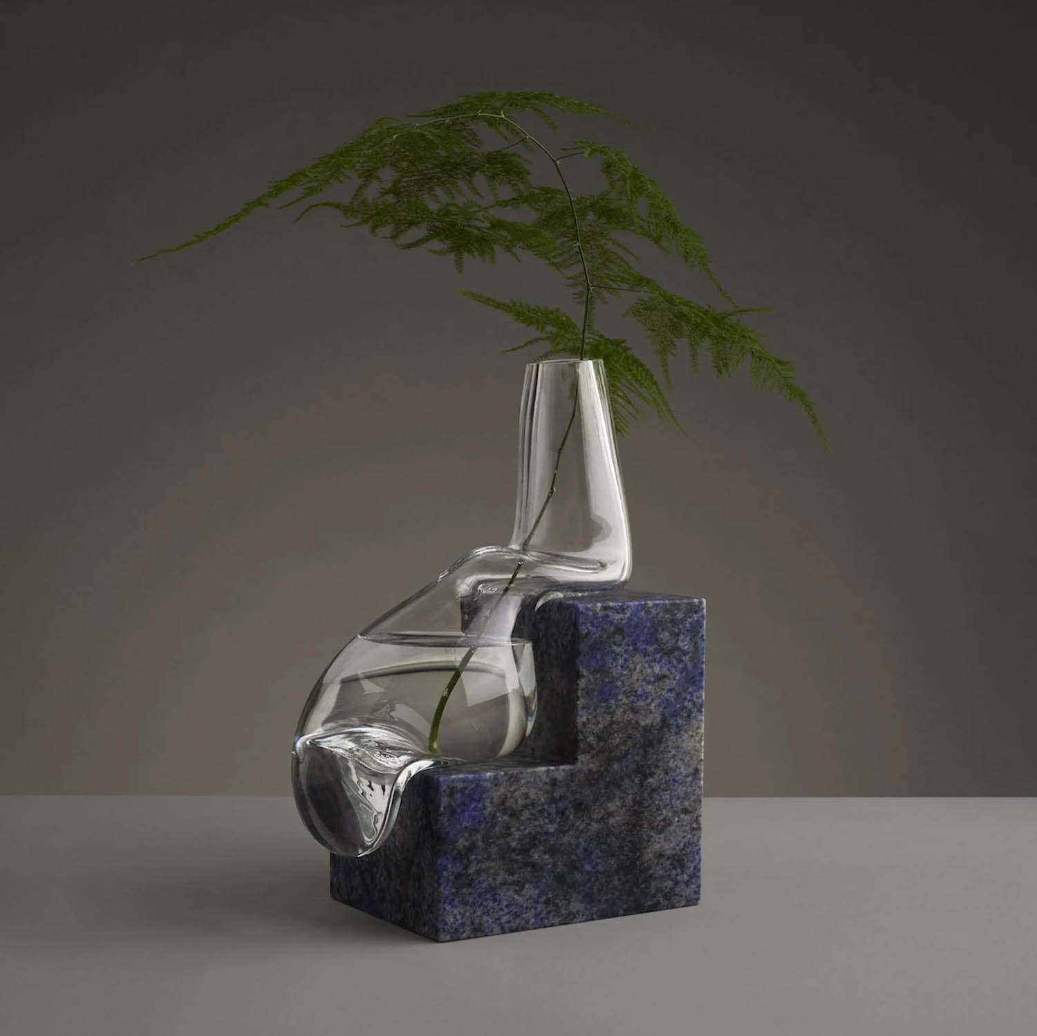 Indefinite Vases. Studio E.O.