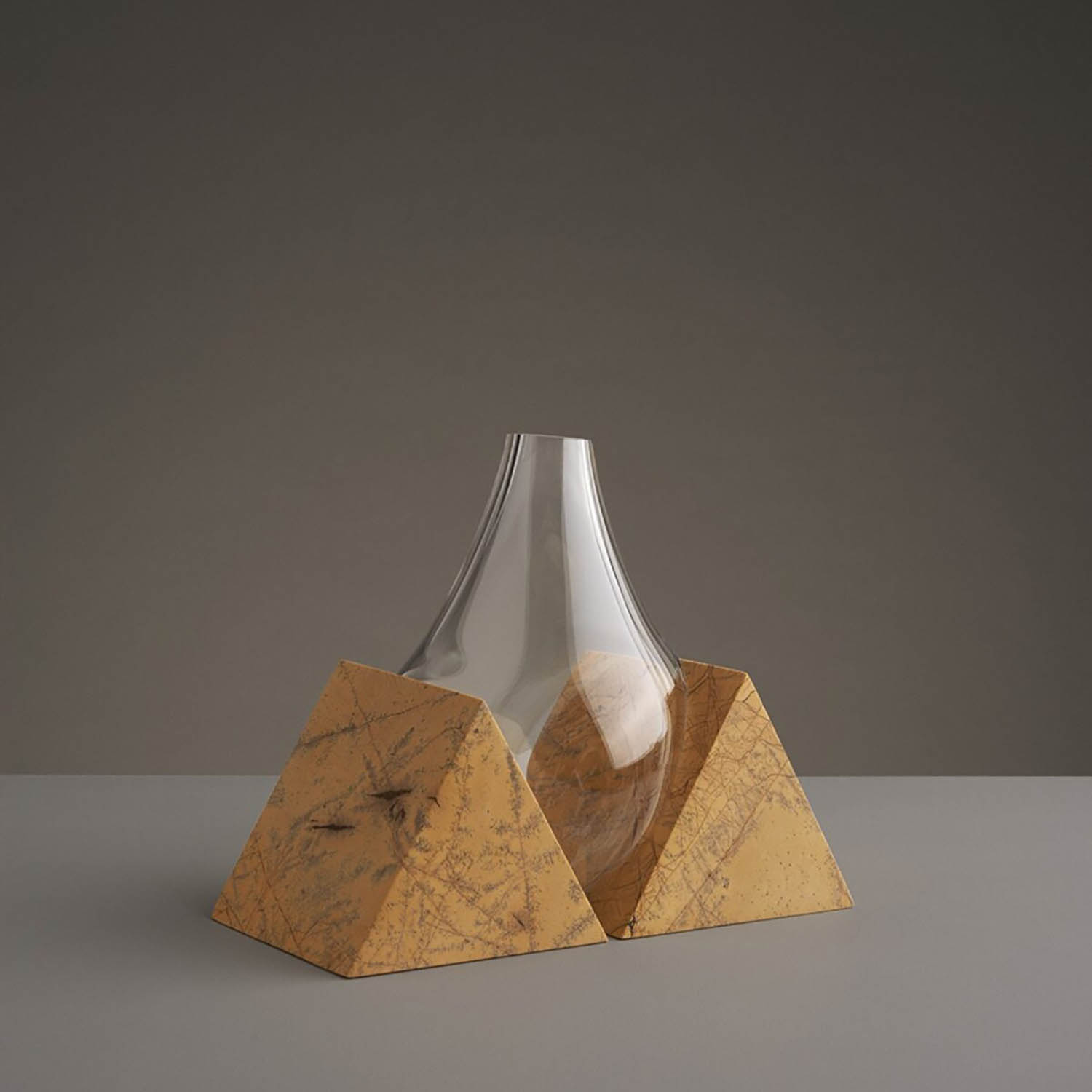 Indefinite Vases. Studio E.O.