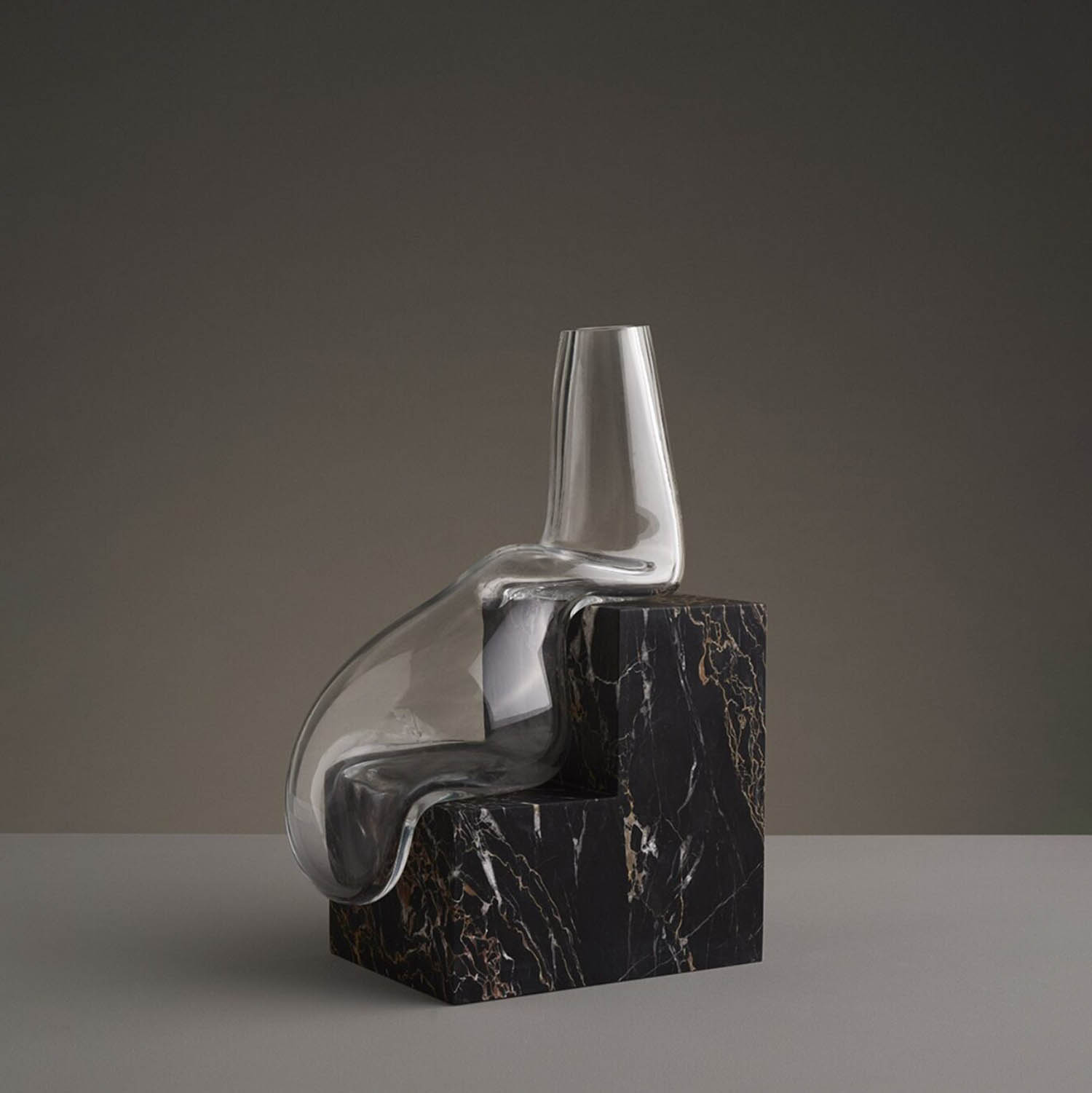 Indefinite Vases. Studio E.O.