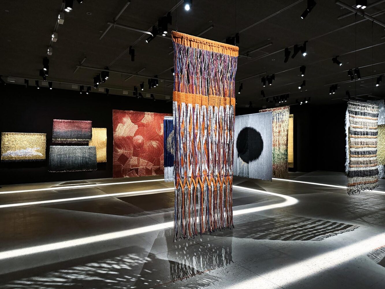 Olga de amaral, Fundación Cartier, arte textil, fiber art