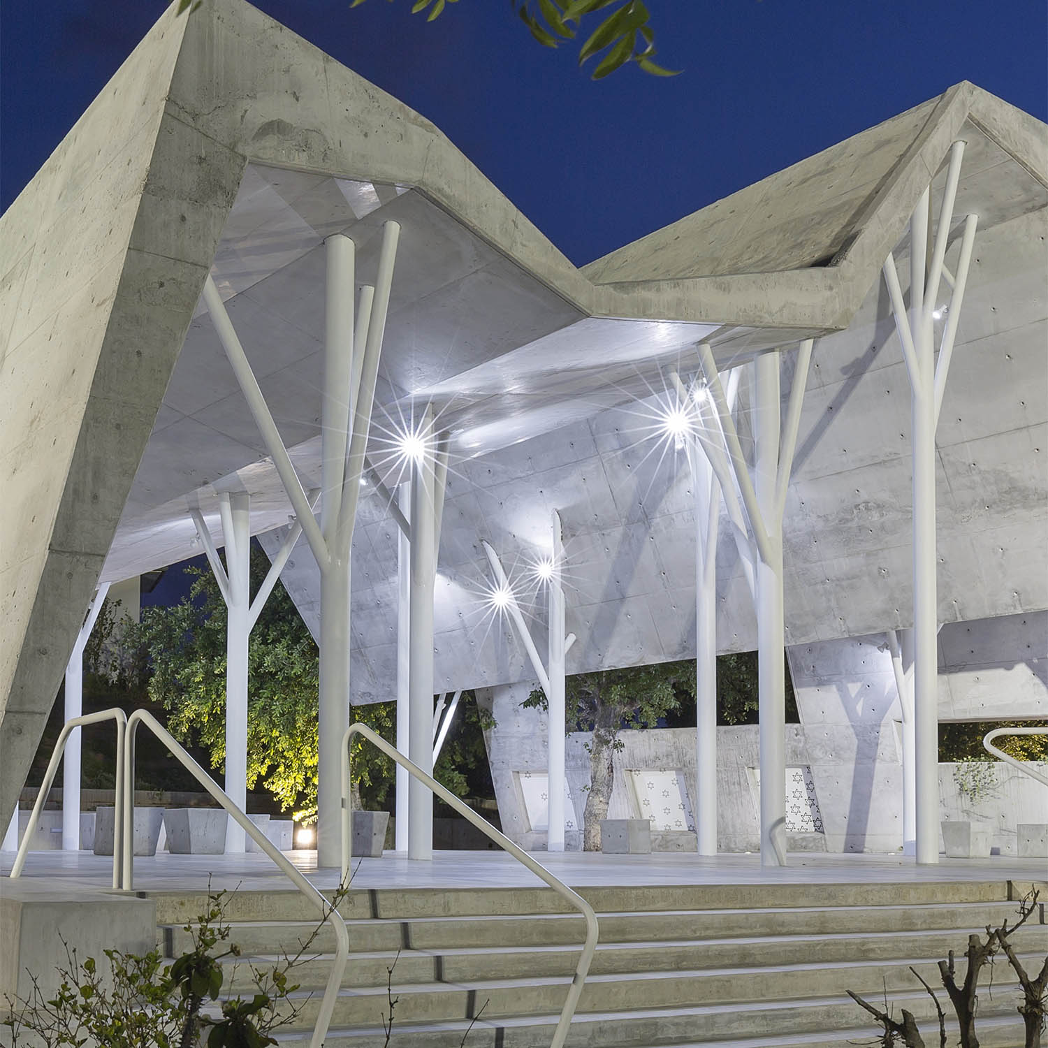 Ron Shenkin. Open Sided Shelter Gathering