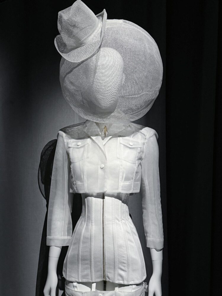 sombrero, Palais Galliera, Stephen Jones
