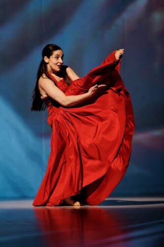 Blanca Noguerol Ramírez. Água. Pina Bausch. Opernhaus Wuppertal. Foto: © Oliver Look