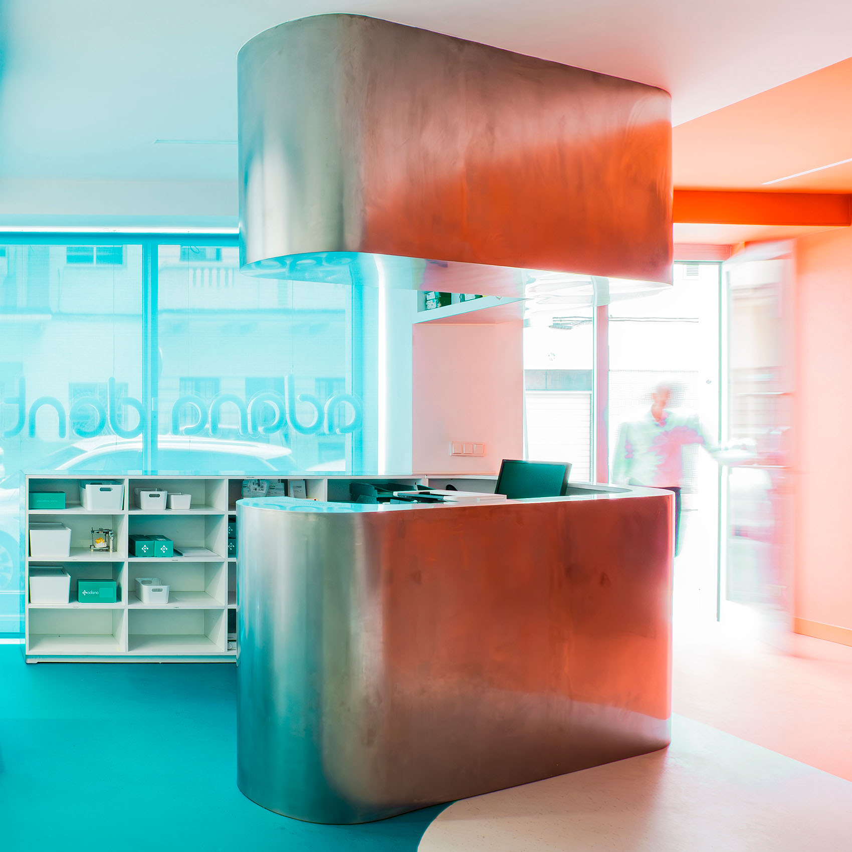 Adana Dental. Diseño de BIAN. Tenerife, España © Fotografías de BIAN