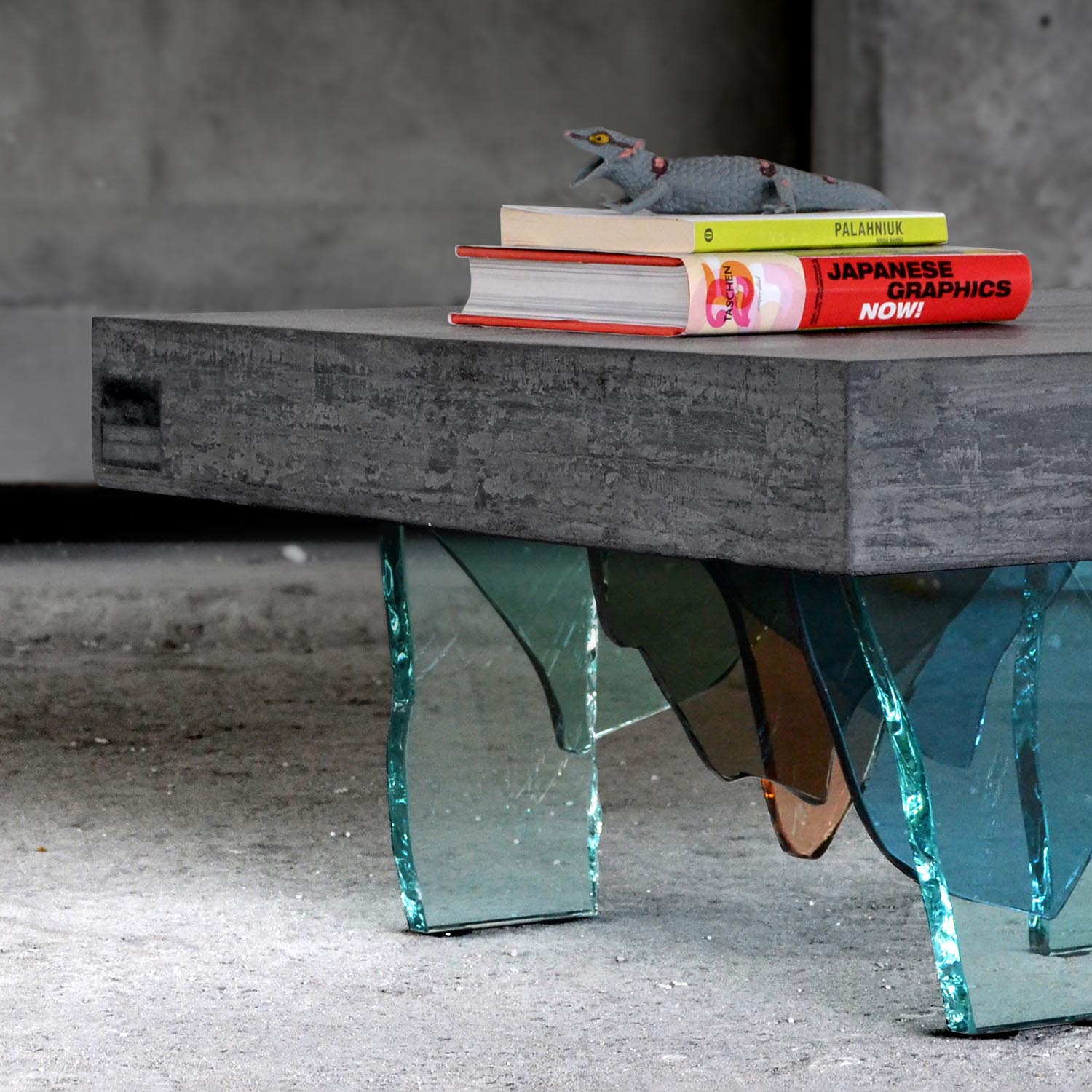 Concreto Coffeetable. Daniele Ragazzo