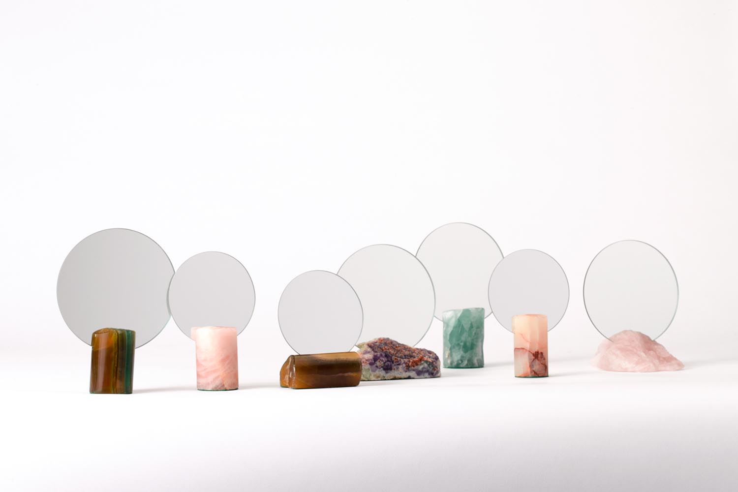 Aura Mirrors. Another Human. Diseñadores americanos de mobiliario